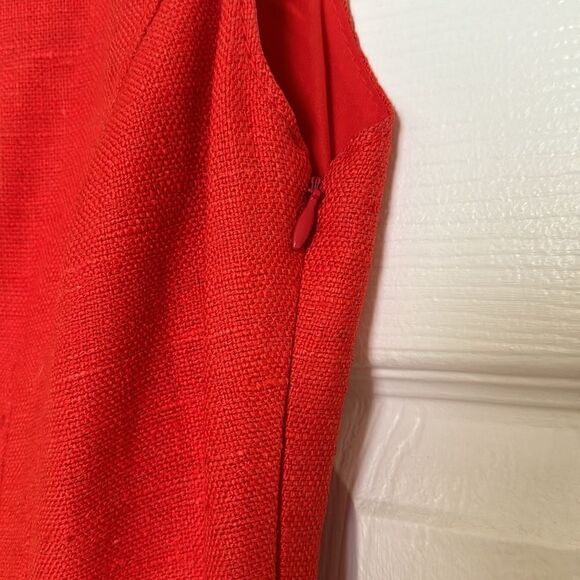 Valentino Classic 100% Silk Sleeveless Sheath, Red, Size 6. - Picture 7 of 12